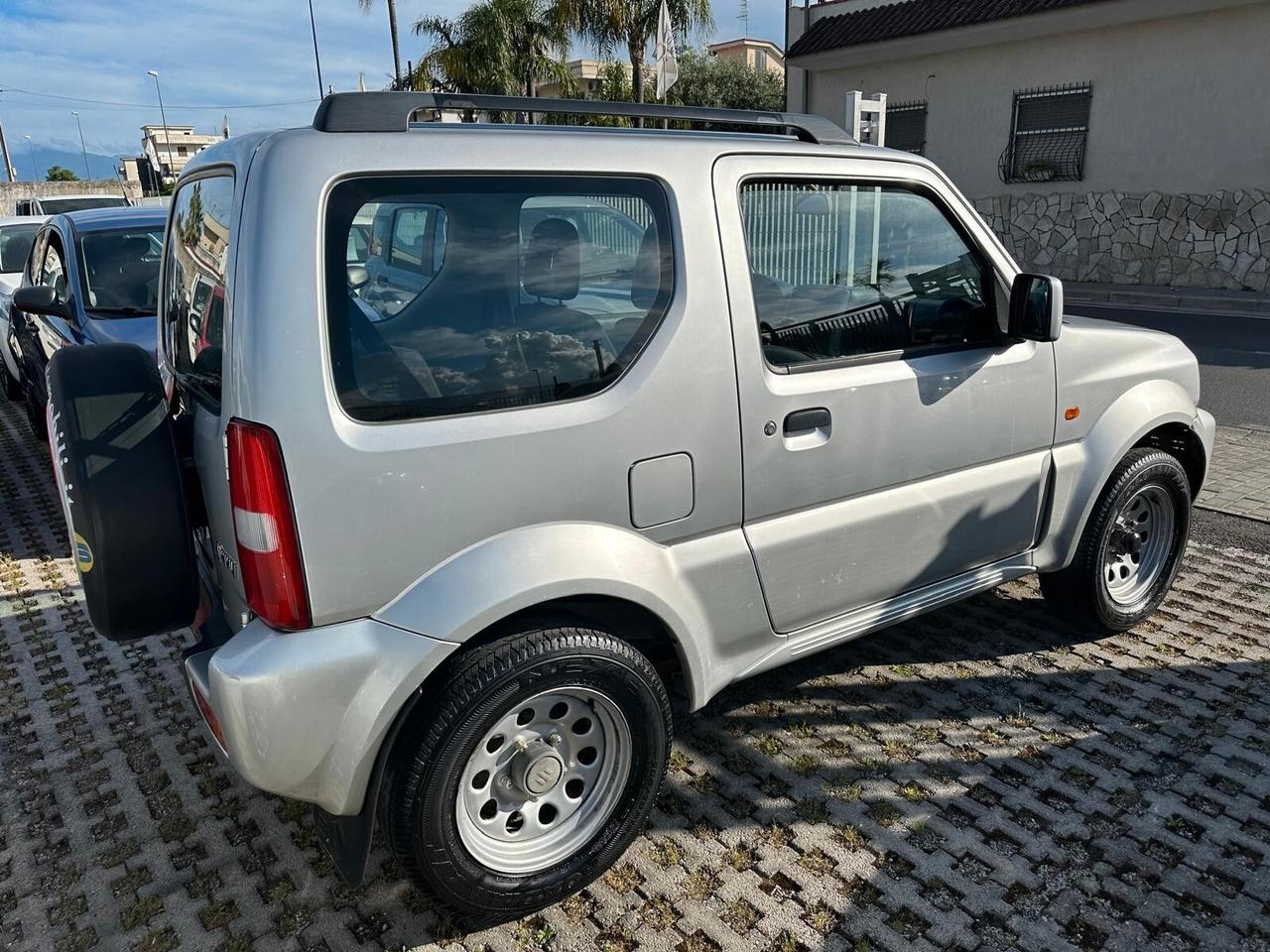 Suzuki Jimny 1.3 Gpl 4x4-2010