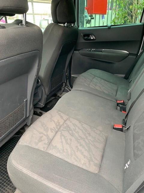 Peugeot 3008 1.6 HDi 115CV Allure