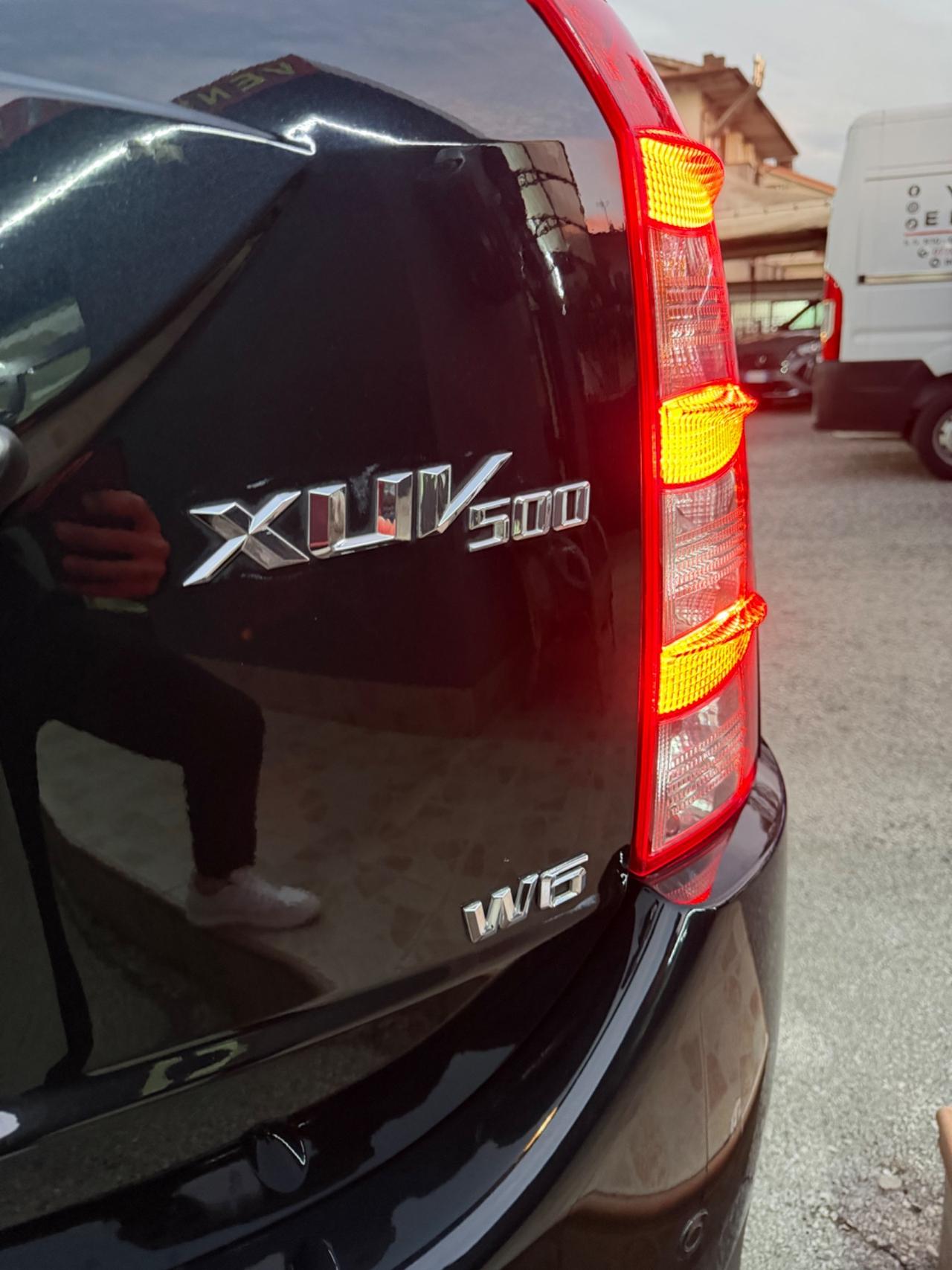 Mahindra XUV500 2.2 16V FWD W6