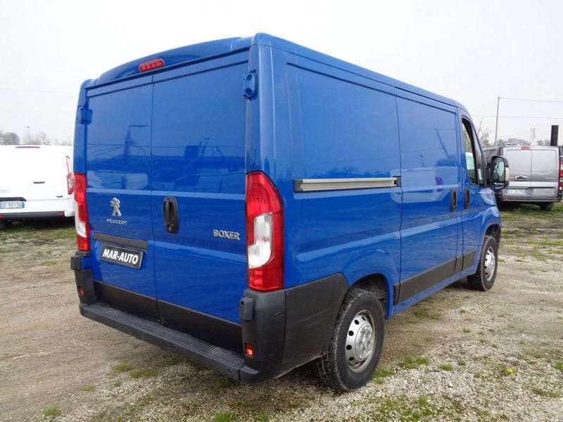 Peugeot Boxer 330 2.2 BlueHDi 140 S&S PC-TN + IVA