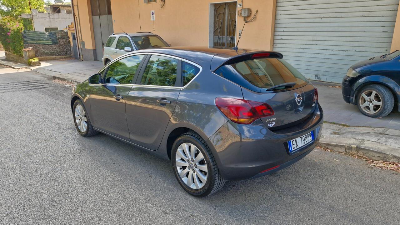 Opel Astra 1.7 CDTI 110CV 5 porte Cosmo