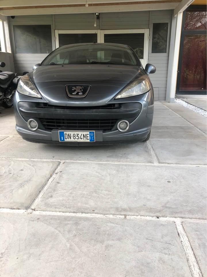 Peugeot 207 1.6 HDi 110CV CC Tecno