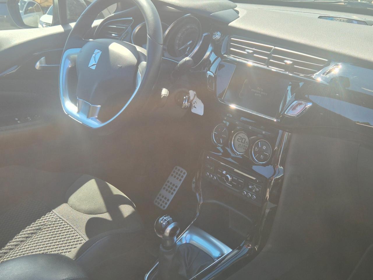Ds DS3 3 1.2 VTi 82 So Chic Cabrio