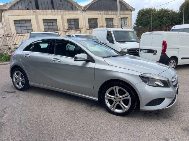 MERCEDES-BENZ A 180 Premium