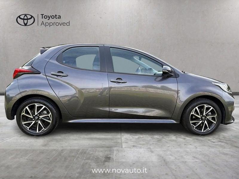 Toyota Yaris Hybrid Trend MY22