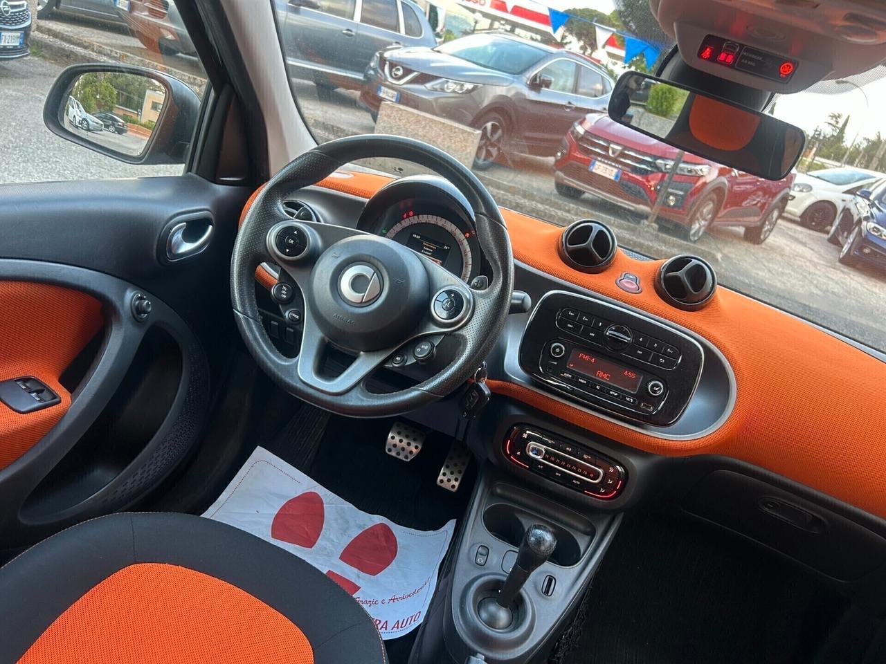 " UNA CHICCA " Smart ForFour 70 1.0 twinamic Passion