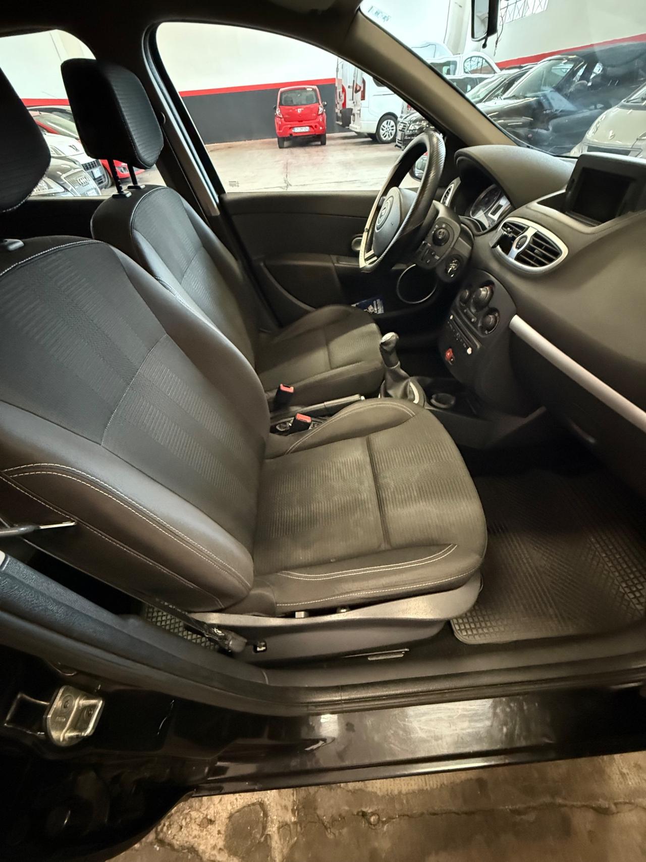 Renault Clio 1.2 16V 5 porte Dynamique