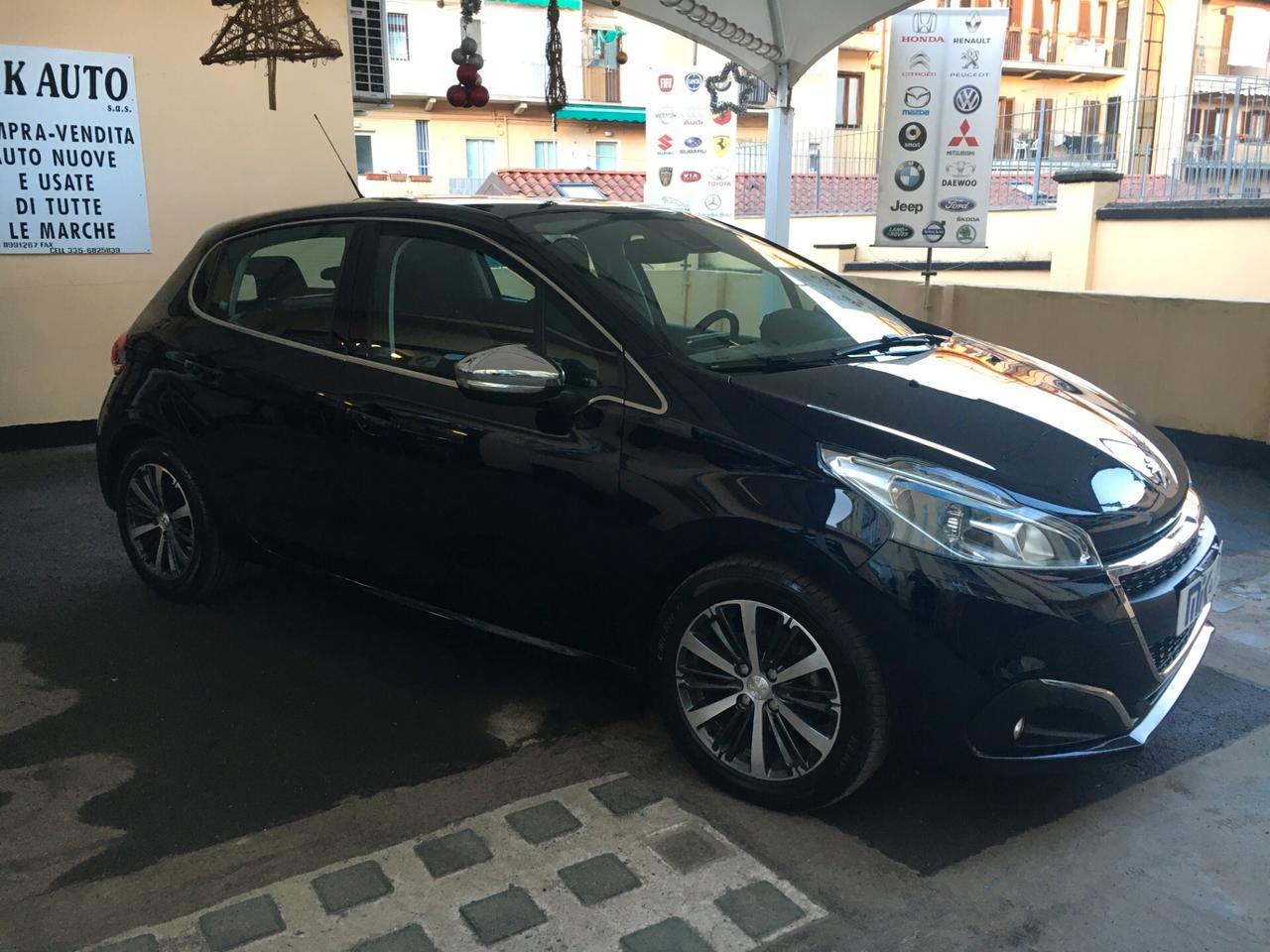 Peugeot 208 PureTech 82 5 porte Allure