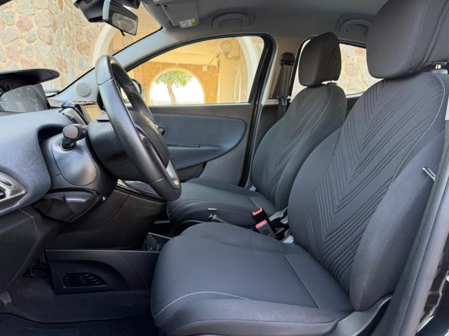 LANCIA Ypsilon GOLD+NAVI CARPLAY+SENSORI+LED
