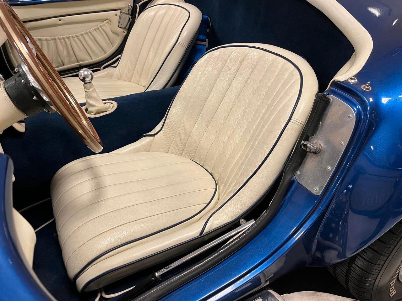 Ac Cobra Dax Toyjero