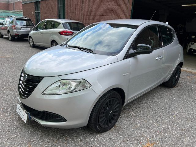 LANCIA Ypsilon 1.2 69 Cv Neopatentati