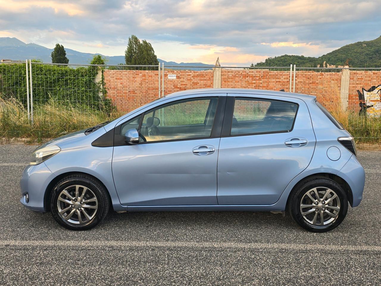 Toyota Yaris Sol