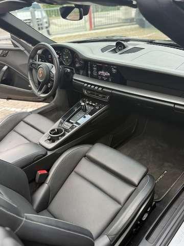 Porsche 992 Cabrio 3.0 Carrera - full optional -