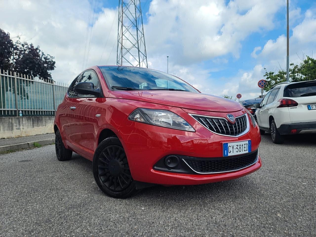 Lancia Ypsilon 1.0 HYBRID X NEOPATENTATI