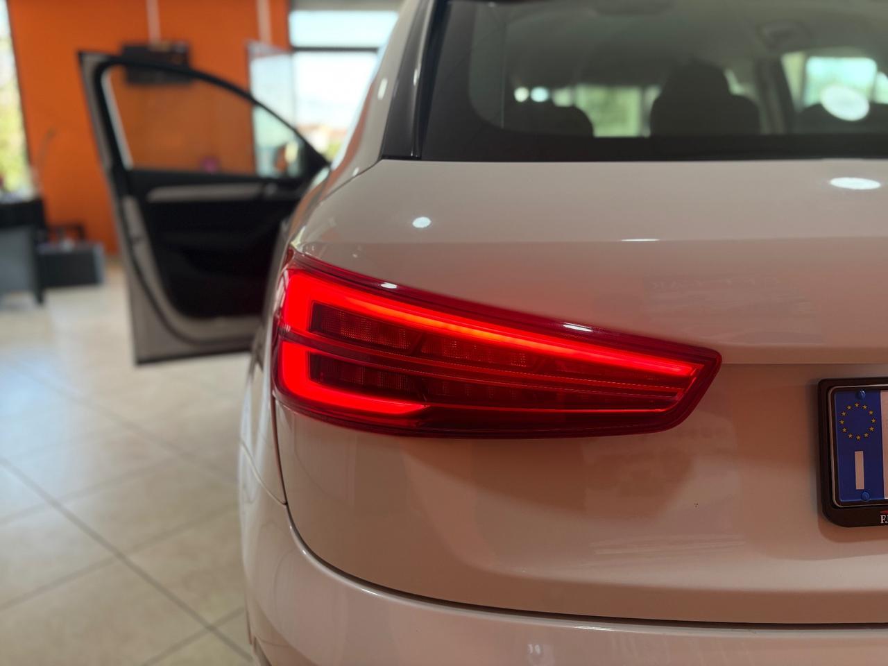 Audi Q3 2.0 TDI 120 CV Sport permuta e finanziamenti