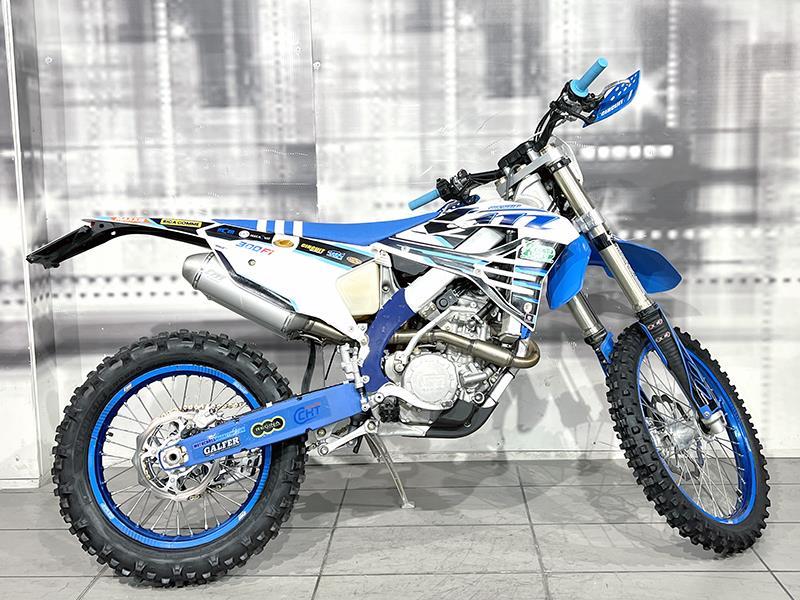 TM Moto EN 300