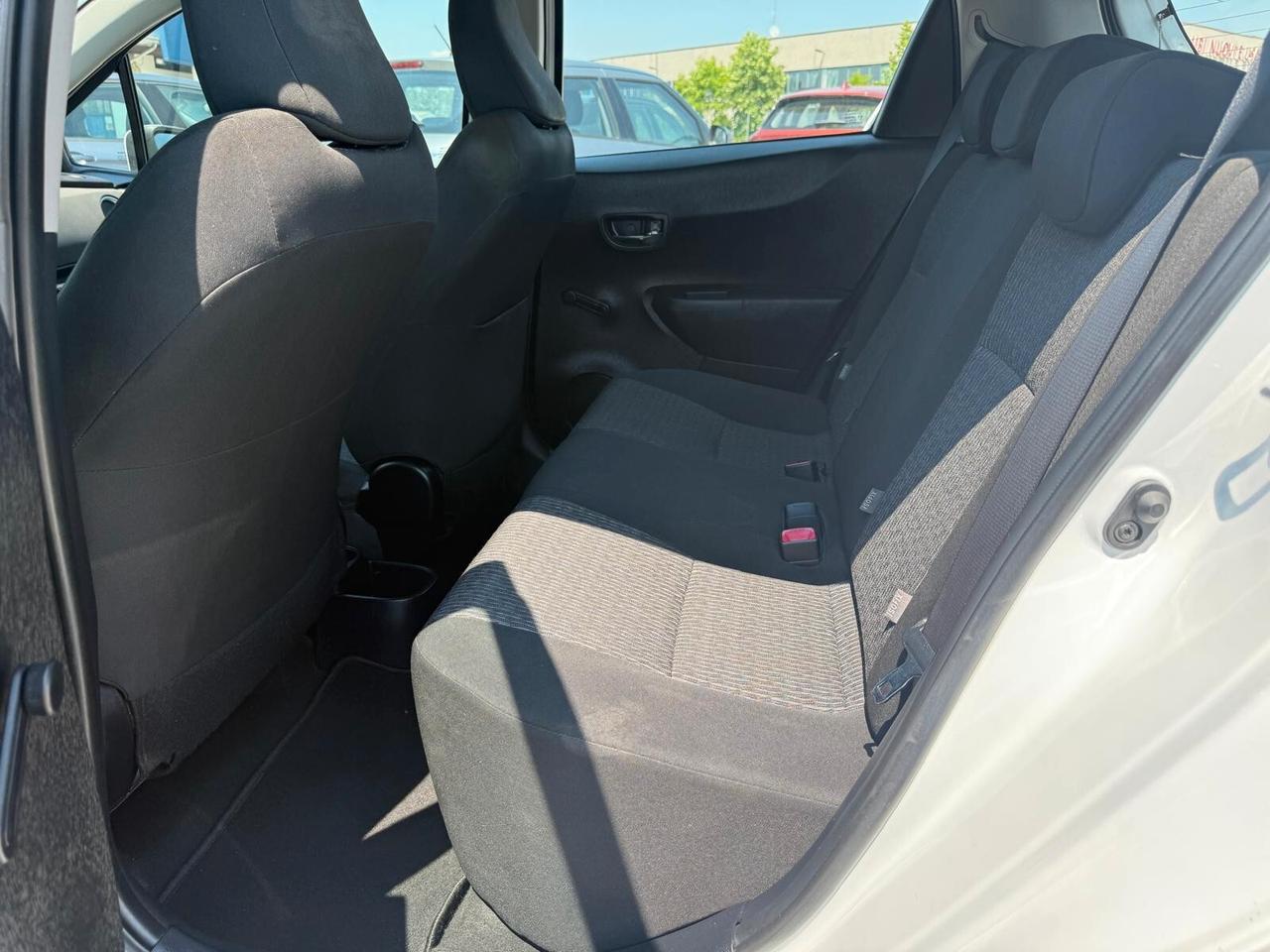 Toyota Yaris 1.0 5 porte Benz OK PER NEOPATENTATI