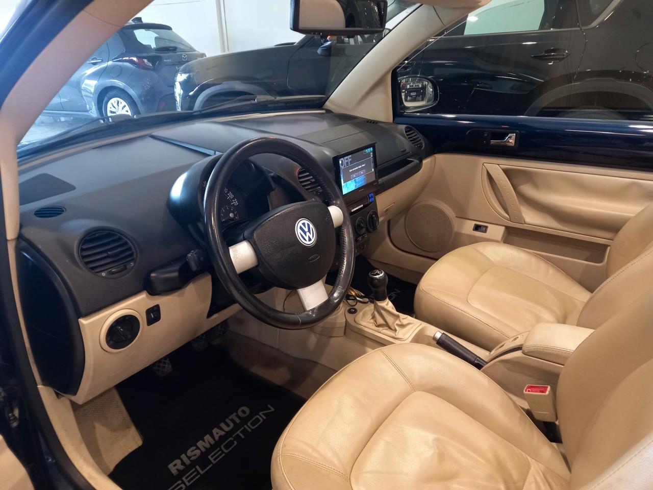 Volkswagen New Beetle 1.4 16V Cabrio
