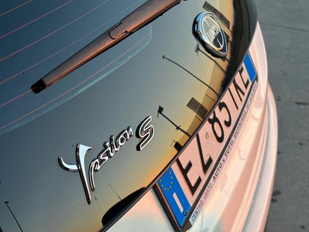 Lancia Ypsilon 1.2 69 CV 5 porte GPL Ecochic S Momodesign