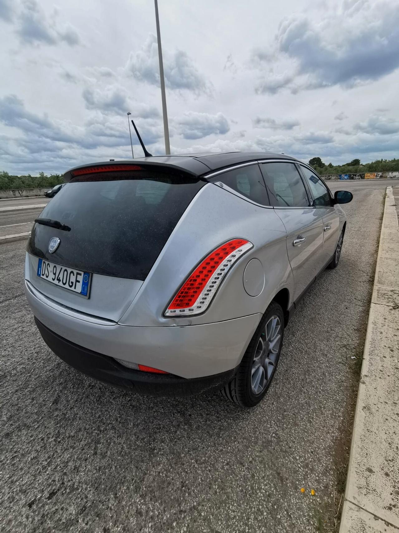 Lancia Delta 1.6 MJT Platino 2009 TETTO