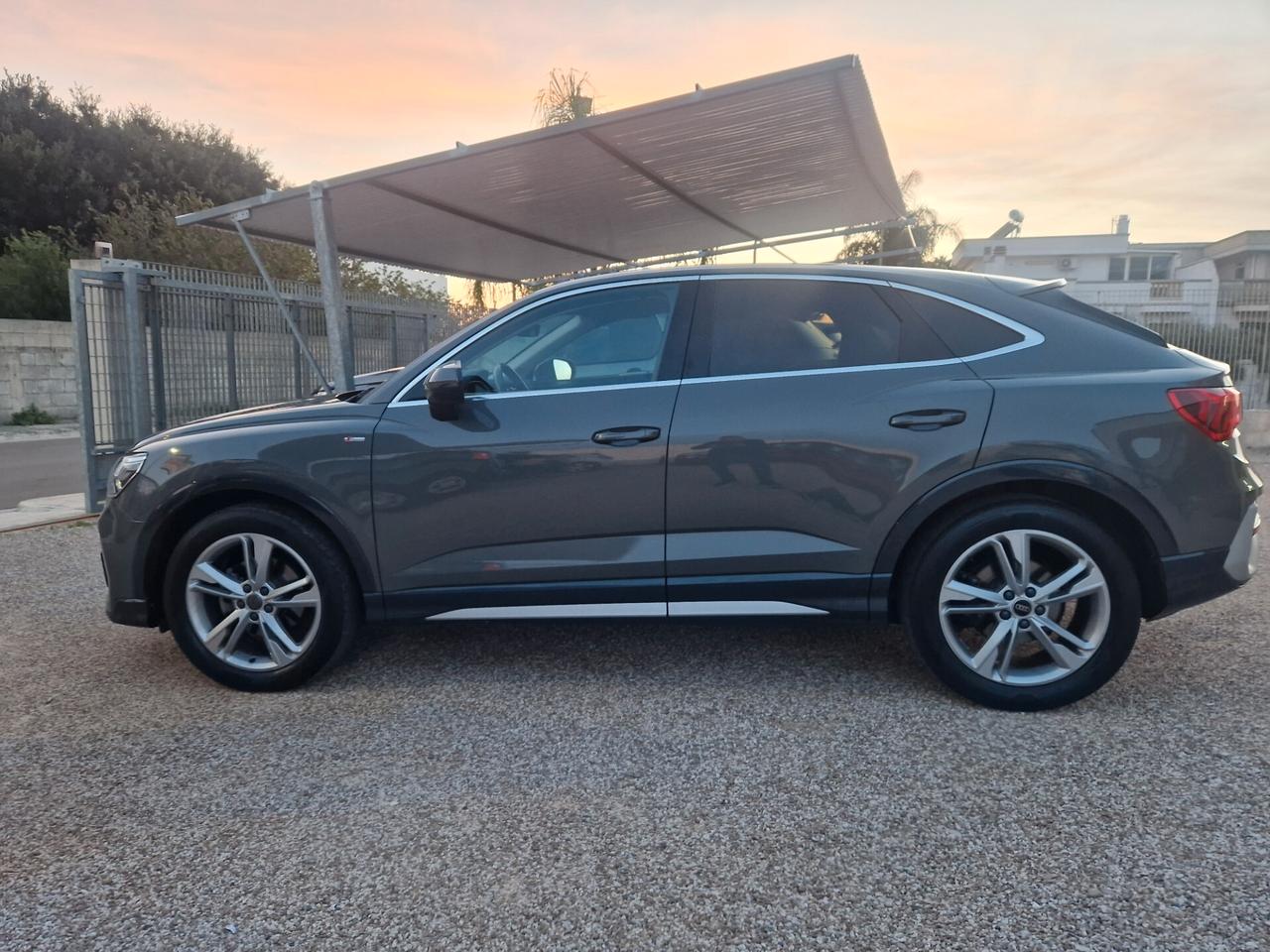 Audi Q3 SPORTBACK TDI quattro S tronic line edition