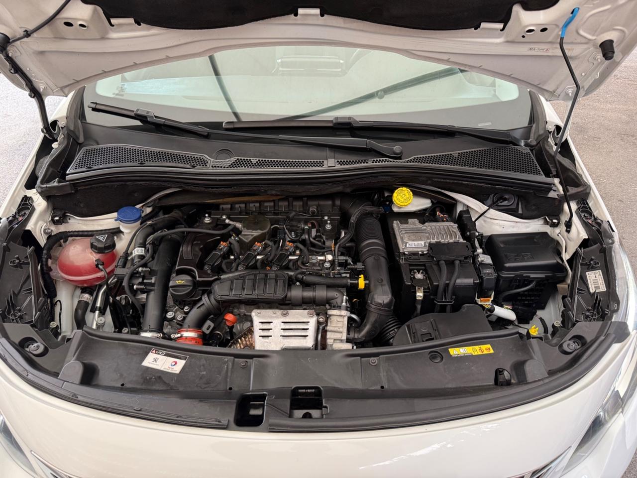 Peugeot 2008 Allure 110 Cv Automatica