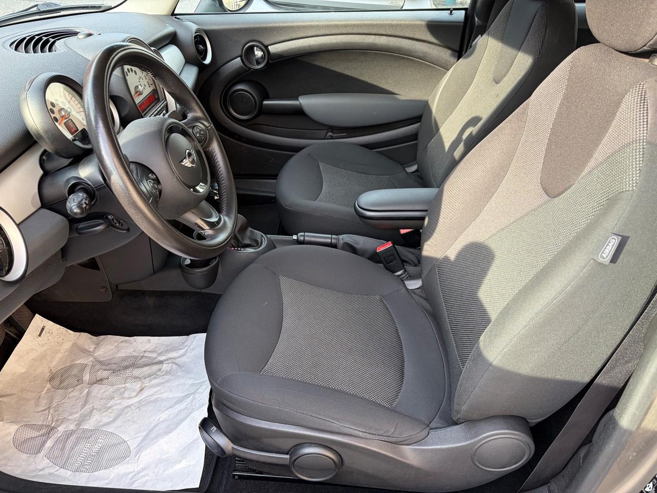 Mini 2.0 16V Cooper D Automatica