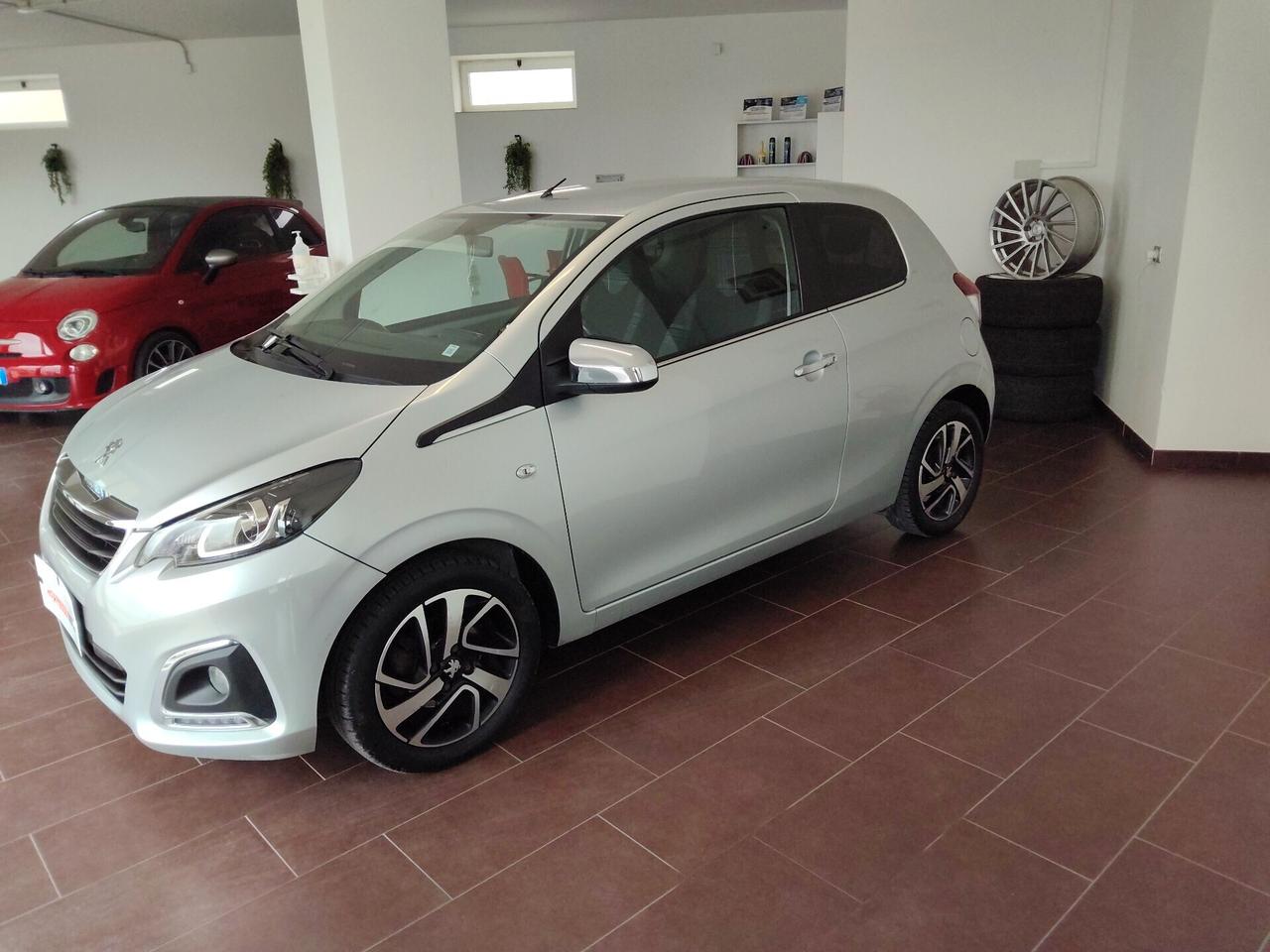 Peugeot 108 PureTech 82 3 porte Active TOP!