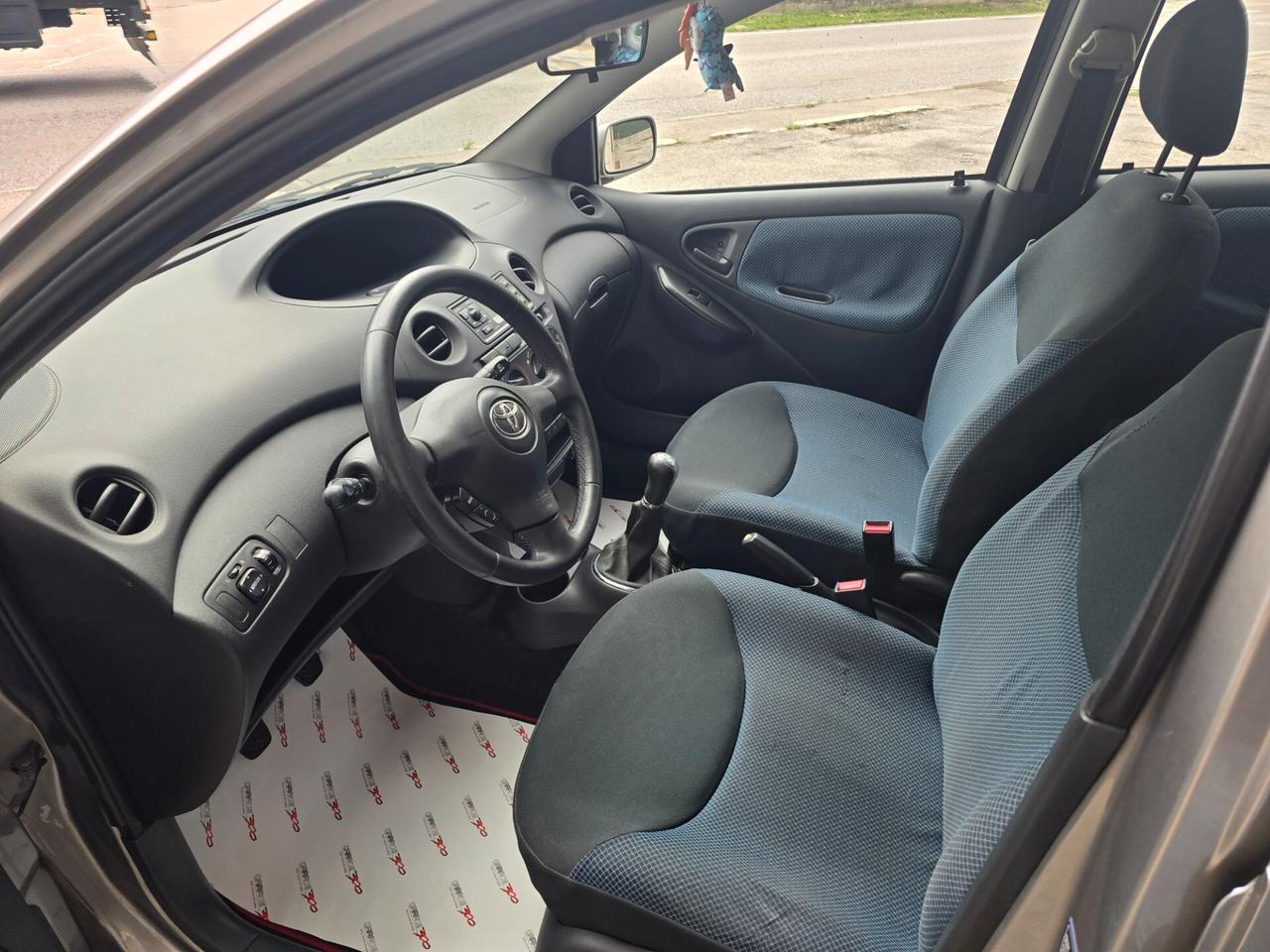 Toyota Yaris 1.0i 16V cat 5 porte Expo