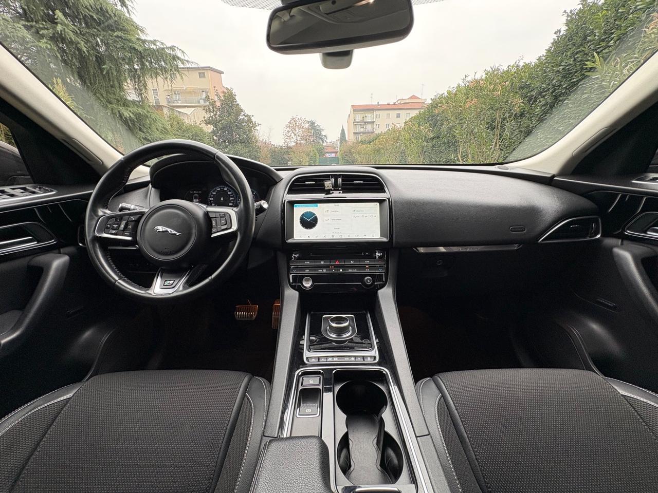 Jaguar F-Pace 2.0d R-Sport awd 180cv auto