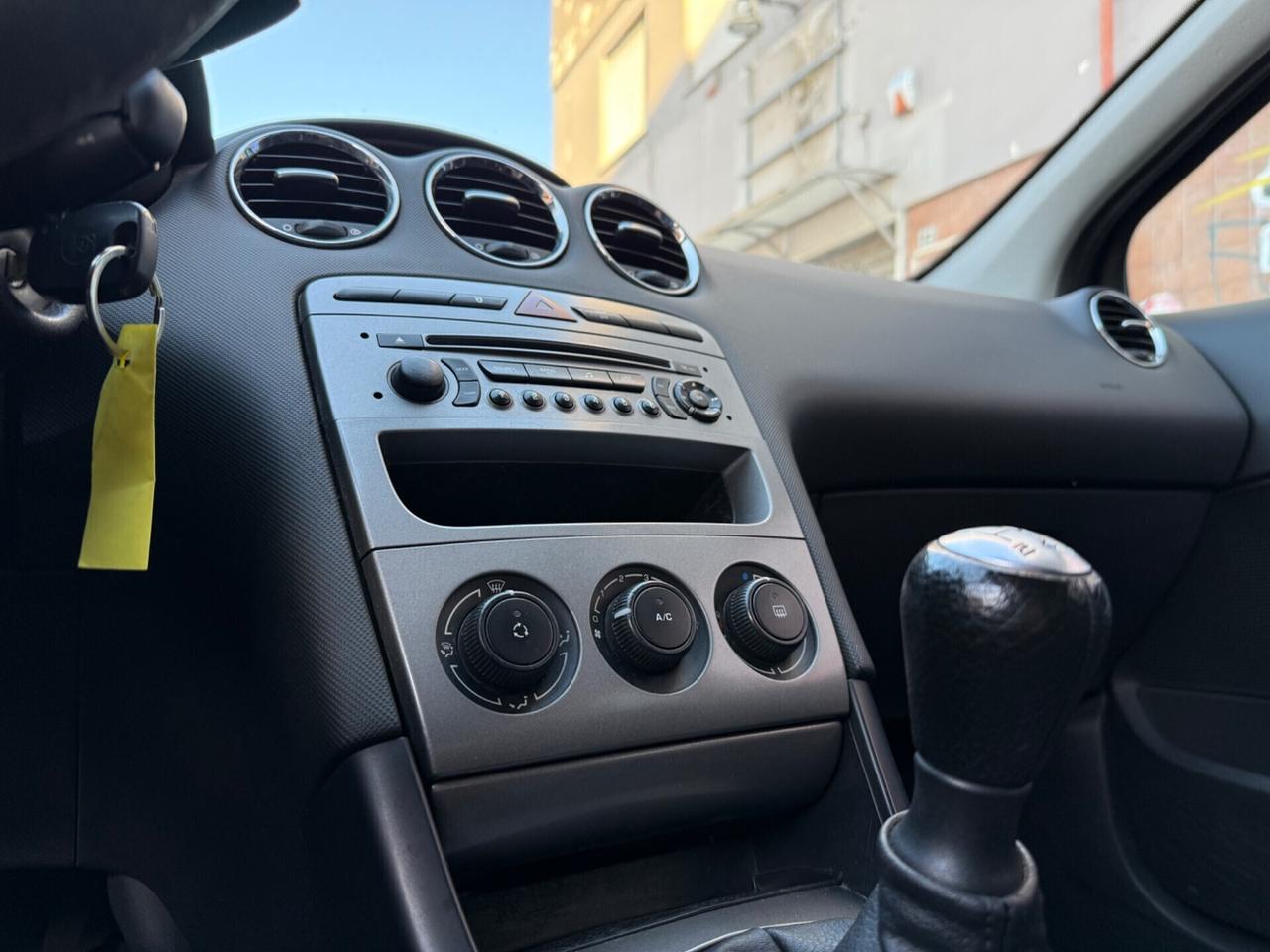 Peugeot 308Restayling 1.6 HDi 90CV SW Premium Perfetta