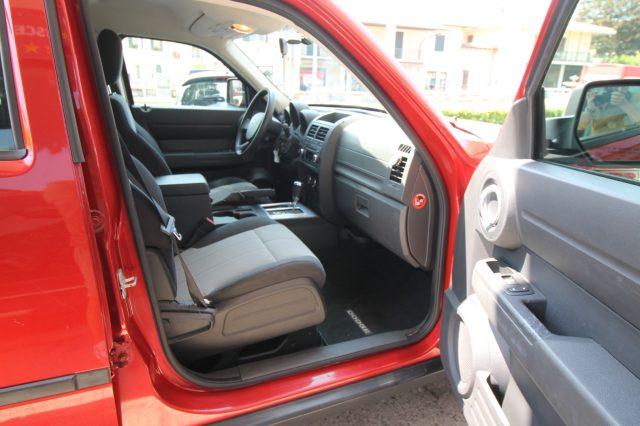 DODGE Nitro 2.8 CRD DPF 4WD GANCIOTRAINO