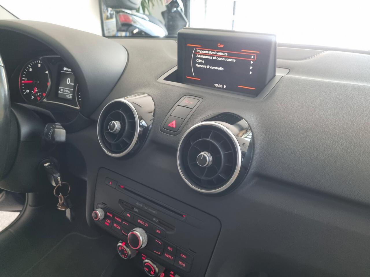 Audi A1 SPB 1.6 TDI 105 CV Ambition, PELLE, BI-XENON, NAVI