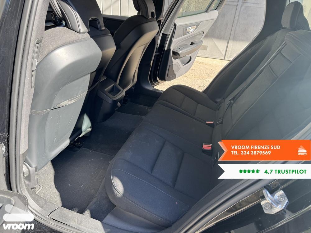 VOLVO V60 (2018-->) V60 B4 (d) Geartronic Momen...