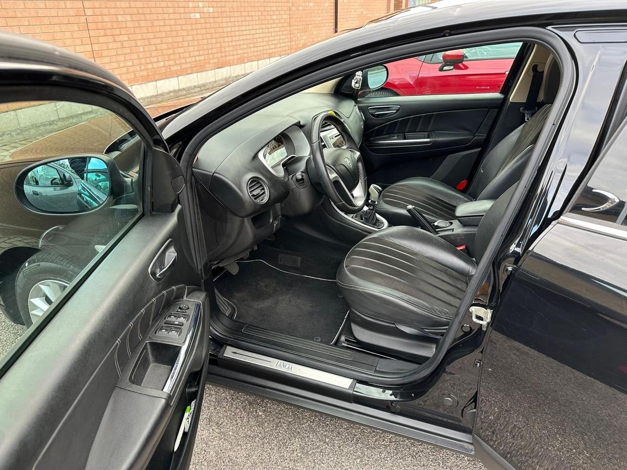 Lancia Delta 1.4 T-Jet 120 CV Argento