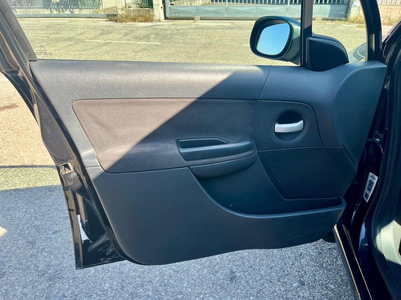 Citroen C3 1.1benz 2009 215.000km perfetta per neopatentati