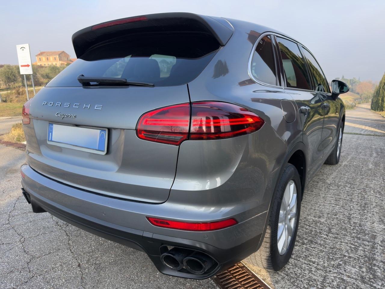 Porsche Cayenne Cayenne 3.0 Platinum Edition tiptronic ALLEST. GTS
