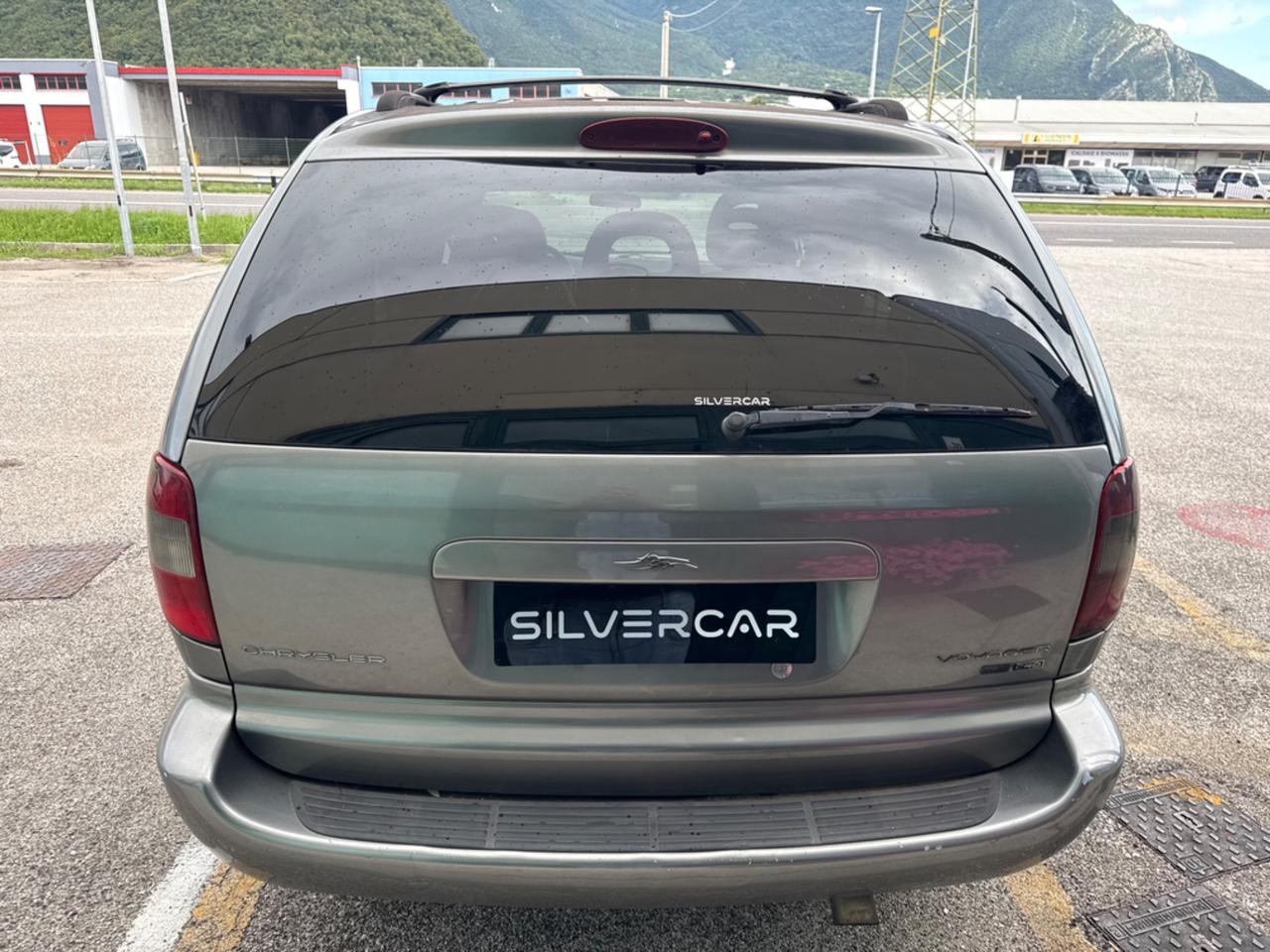 Chrysler Voyager - 7 POSTI