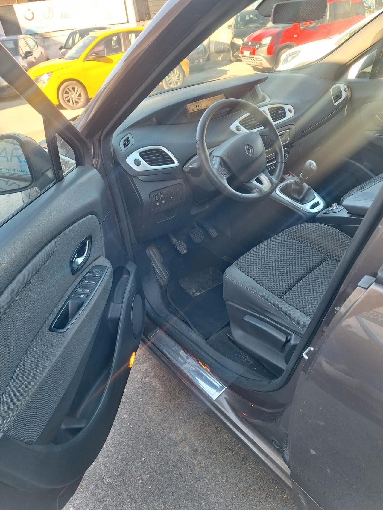 Renault Scenic Scénic X-Mod 1.5 dCi 110CV Dynamique