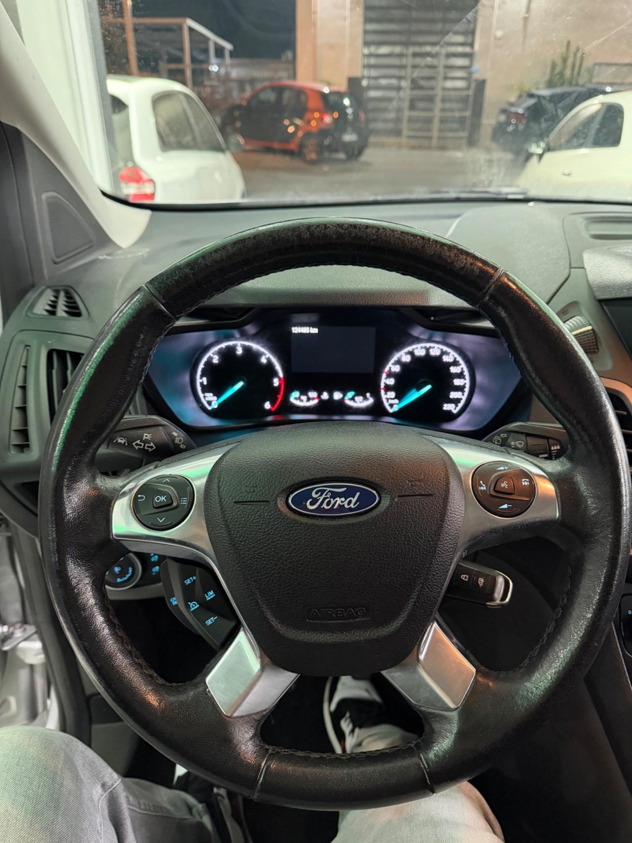 Ford Tourneo Connect 1.5 TDCi 120 CV Titanium