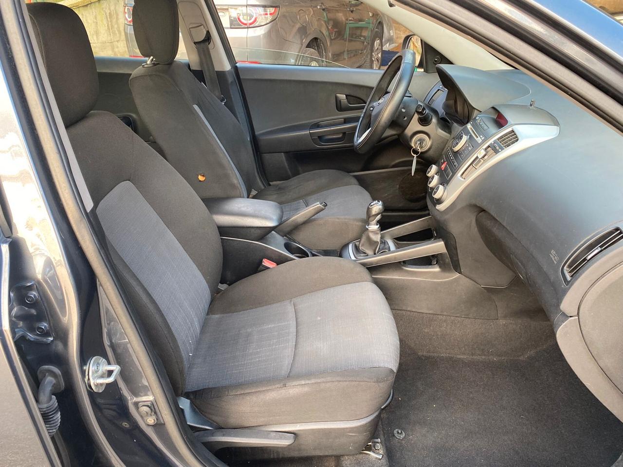 Kia Ceed Sportswagon 1.6crdi 90cv full opt 2011