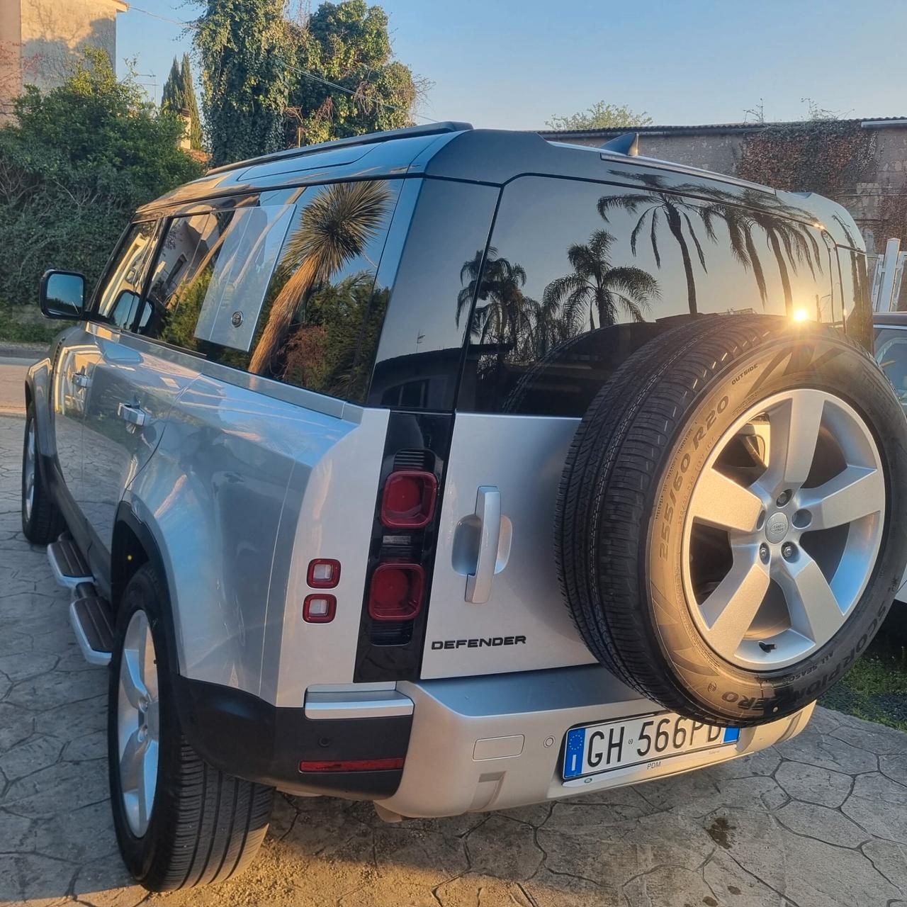 Land Rover Defender 110 3.0D I6 200 CV AWD Auto SE