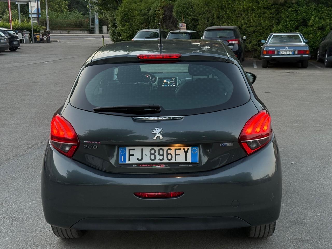 Peugeot 208 PureTech 82 5 porte Allure