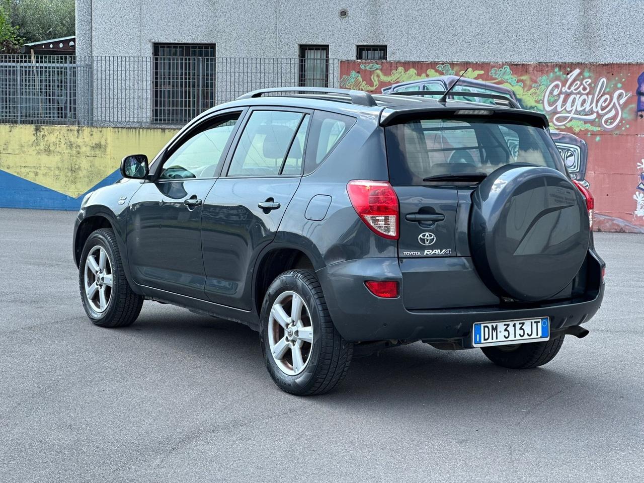 Toyota Rav 4 5 posti autocarro