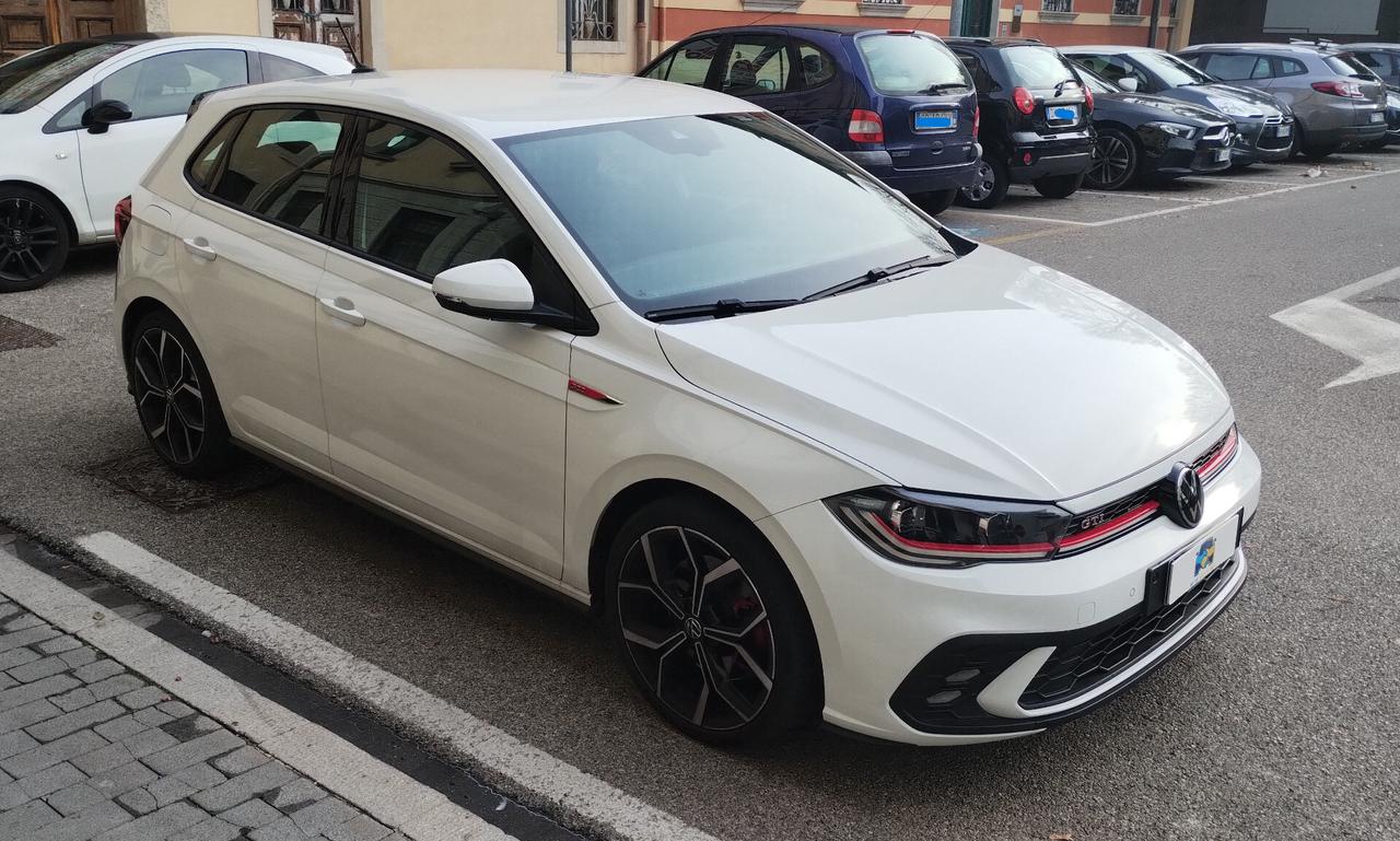 Volkswagen Polo 2.0 TSI DSG GTI