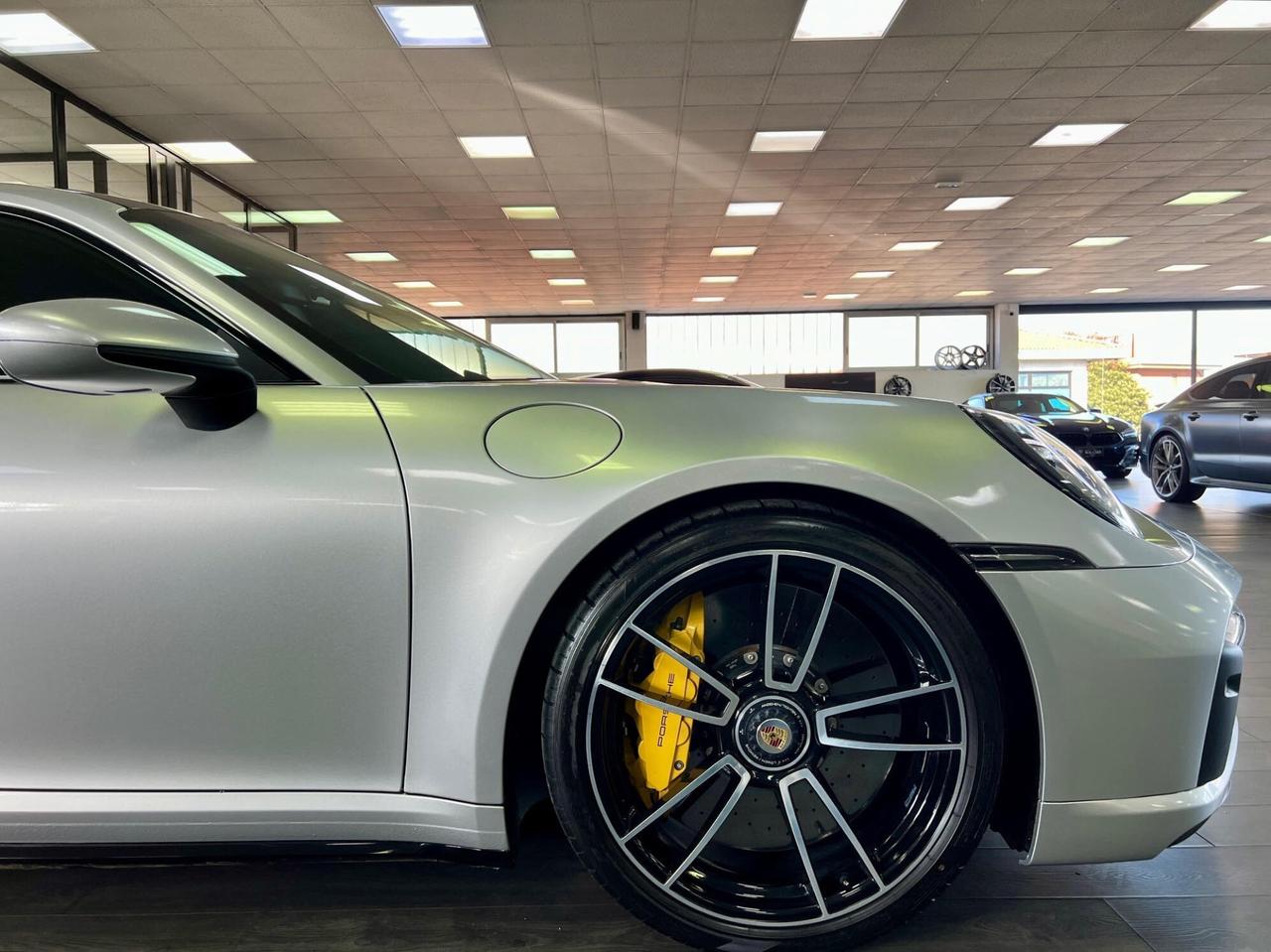 Porsche 911 992 Coupe 3.7 Turbo S auto
