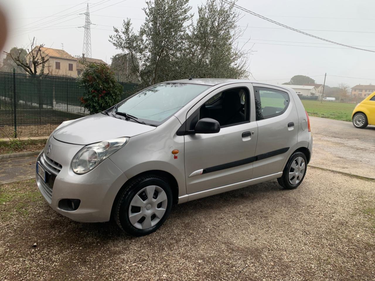 Suzuki Alto Utilitaria Suzuky GPL di serie