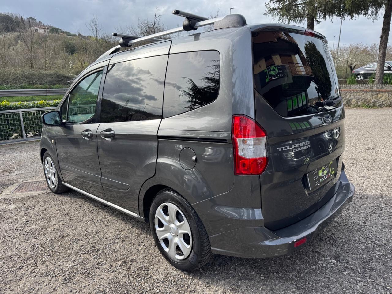 Ford Tourneo Courier Tourneo Courier 1.5 TDCI 75 CV Titanium
