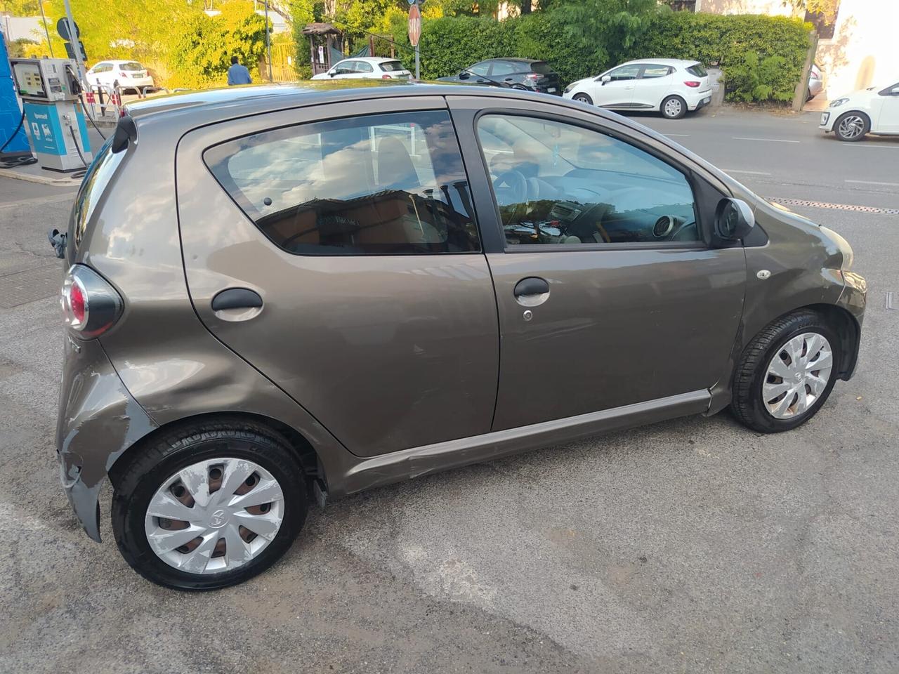 Toyota Aygo 1.0 Active Connect E5 offerta del mese