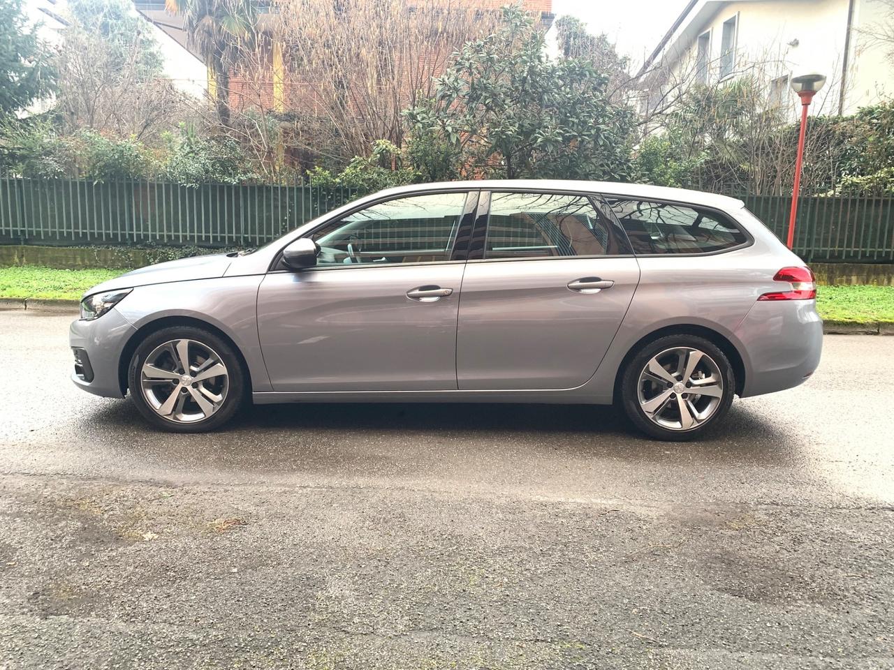 Peugeot 308 BlueHDi 130 S&S Allure